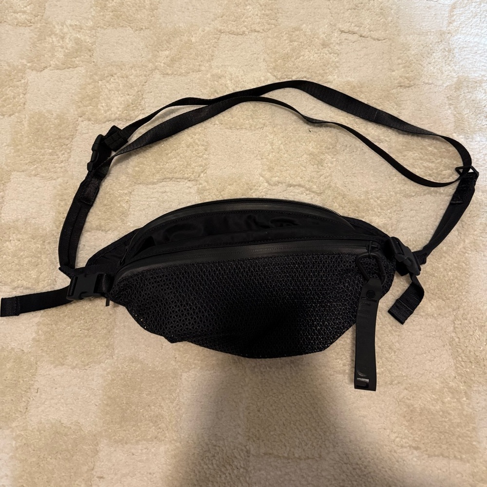 Lululemon Athletica Black Belt Bag Sleek Minimalist Design